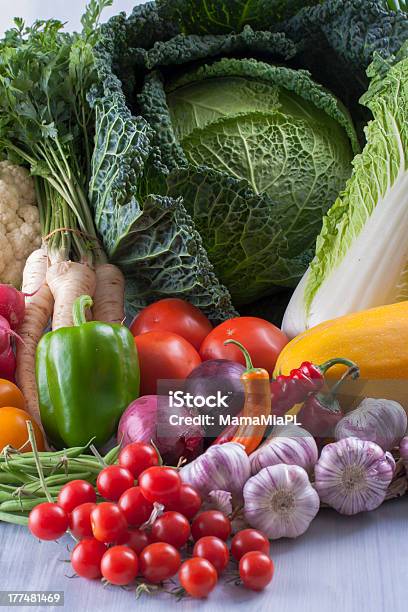 Verdure Fresche - Fotografie stock e altre immagini di Aglio - Alliacee - Aglio - Alliacee, Bianco, Bok choi