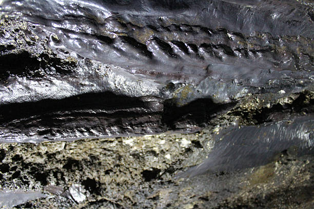 istock Wall of lava tube 177490706