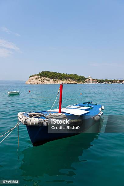 Boot Auf Dem Wasser Stockfoto und mehr Bilder von Blau - Blau, Boje, Fotografie