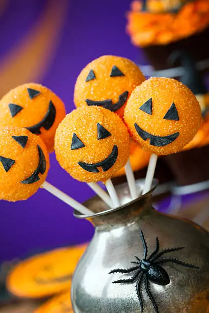 Cake pops for a halloween party