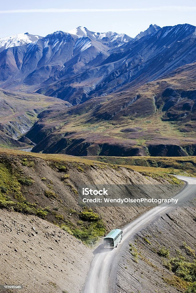 Viagens de autocarro através do Parque nacional de Denali - Royalty-free Alasca Foto de stock