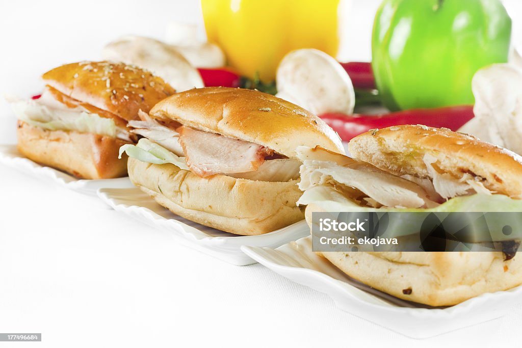 Sándwich con pollo insede - Foto de stock de Actividad de fin de semana libre de derechos