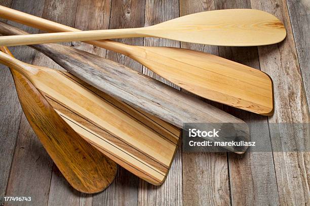 木製のカヌーパドルスイッチ - オールのストックフォトや画像を多数ご用意 - オール, カヌー, 刃物