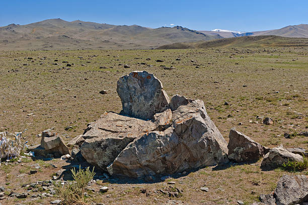 istock Altar in desert areas to the mountains 177496917