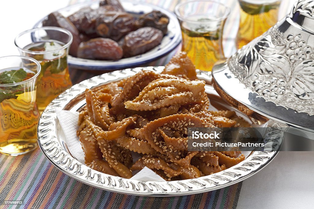 Chebakia miel y las fechas de las cookies - Foto de stock de Marruecos libre de derechos