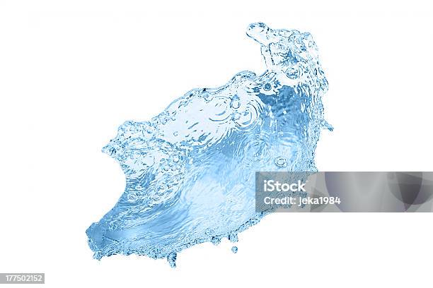 Foto de De Alta Resolução De Água Splashe Isolado No Fundo Branco e mais fotos de stock de Esparramar líquido
