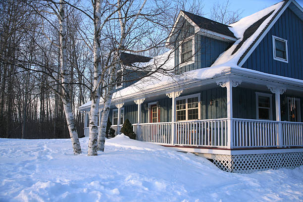 istock Blue and White House in Winter 177504532