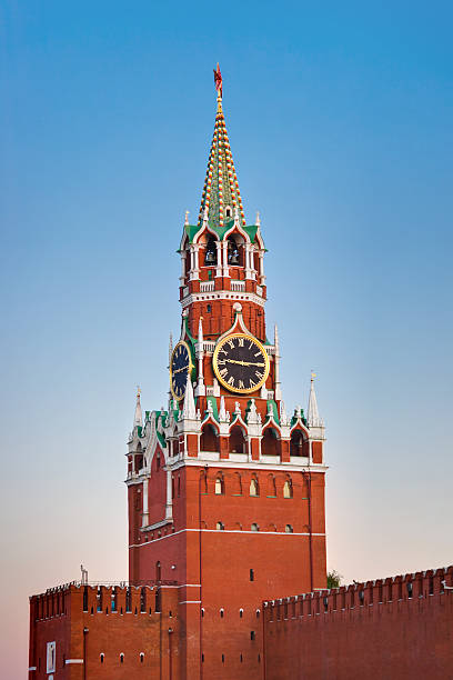 istock Spasskaya tower in Kremlin (Moscow) at sunset 177509943