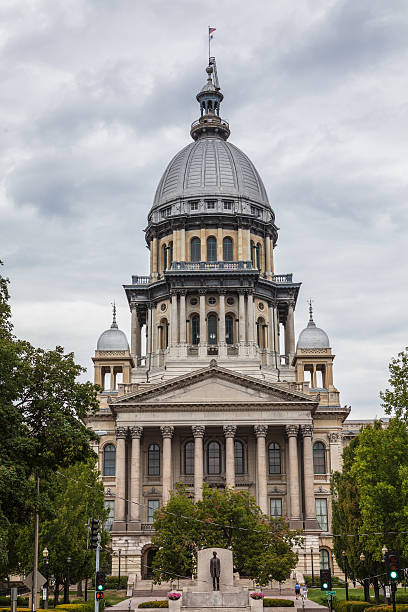 Illinois State House and Capitol Building Illinois State House and Capitol Building in Springfield, IL illinois state capitol stock pictures, royalty-free photos & images