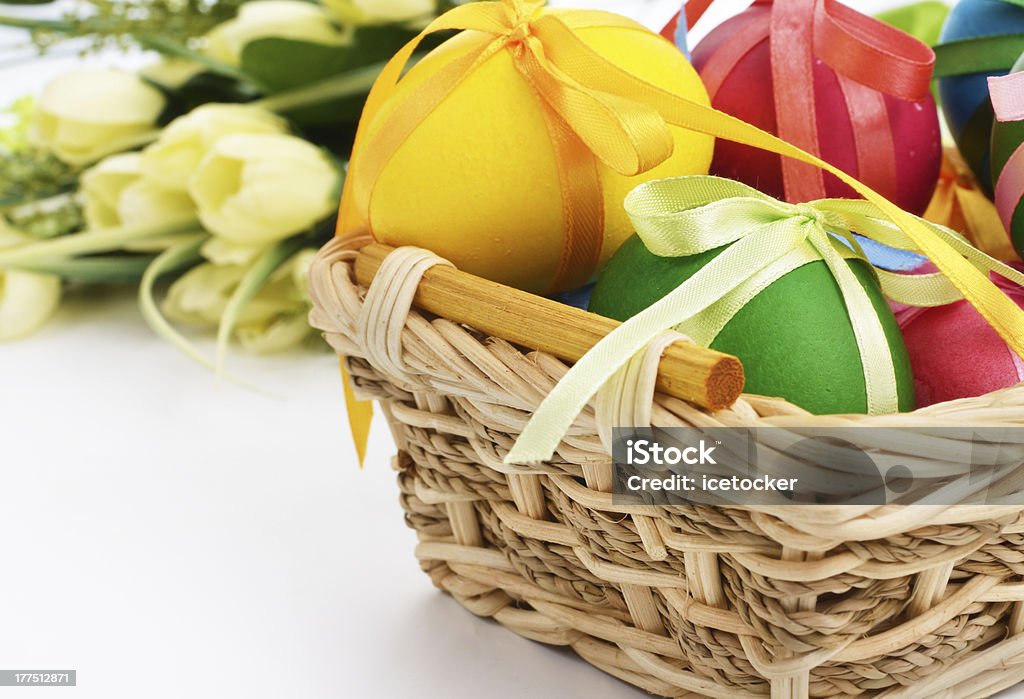 Koszyk na Wielkanoc - Zbiór zdjęć royalty-free (Bez ludzi)