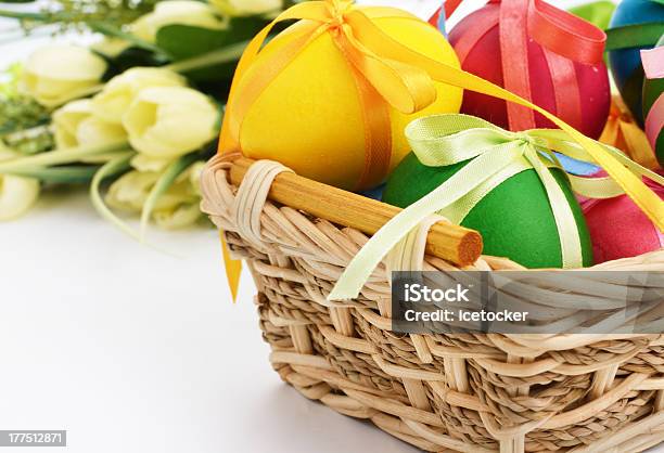 Koszyk Na Wielkanoc - zdjęcia stockowe i więcej obrazów Bez ludzi - Bez ludzi, Dekoracja, Fotografika