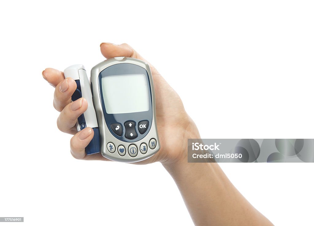 glucometer na mão para medir glucose nível exame de sangue - Foto de stock de Dedo humano royalty-free