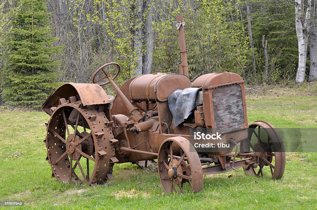 Tractor Stock Photo - Download Now - Abandoned, Process, Agricultural - iStock