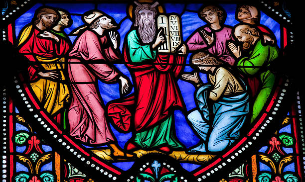 moses e il calcolo tablet - stained glass glass art church foto e immagini stock