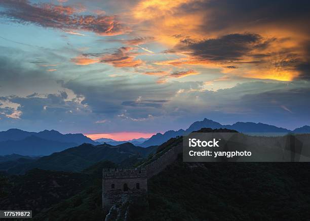 Jinshanling Grande Muralha - Fotografias de stock e mais imagens de Ao Ar Livre - Ao Ar Livre, Arquitetura, Azul