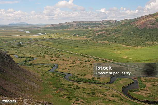 Landschaft Haukadalur Isla Foto de stock y más banco de imágenes de Agua - Agua, Aire libre, Arbusto