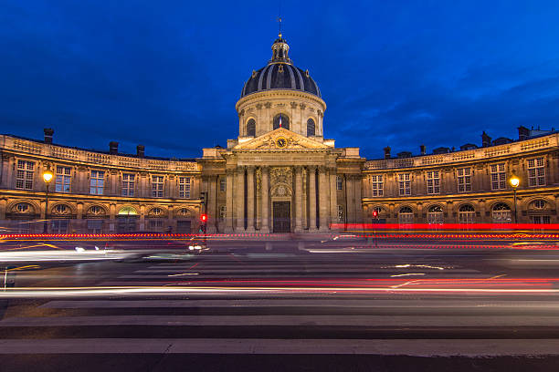 istock Paris by night-Institut de france 177525269
