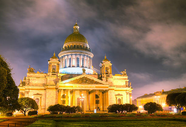 istock Saint Isaac's Cathedral in St. Petersburg 177525955