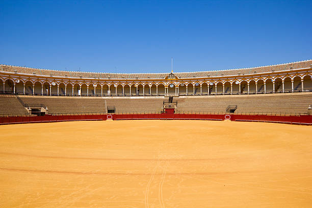 бой быков арена, севилья, испания - architecture europe seville spain стоковые фото и изображения