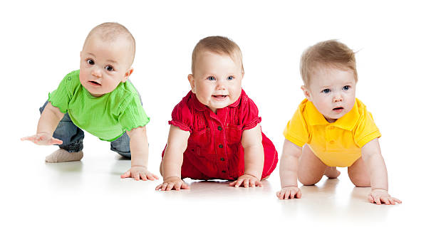istock babies go down on all fours 177527225