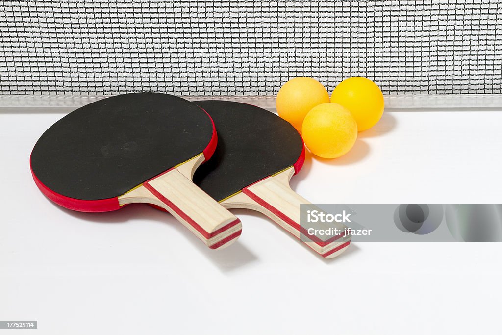 Raquetas y pelotas de tenis de mesa - Foto de stock de Aire libre libre de derechos