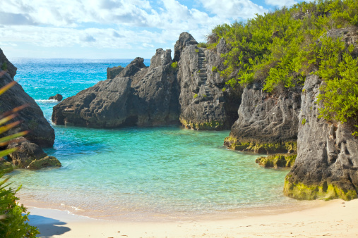 The beautiful secluded romatic Jobson Cove Beach on the south side of Bermuda.