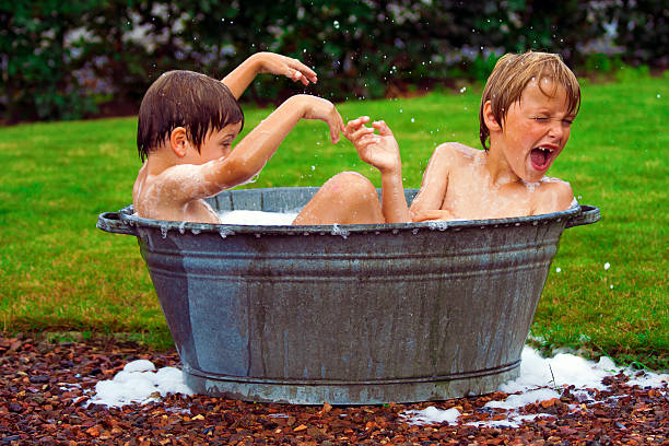 istock kids in bathtub 177530197