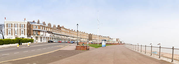 ramsgate seafront promenade kent england parade of old houses and hotels along the seafront promenade overlooking the beach in ramsgate kent england ramsgate stock pictures, royalty-free photos & images