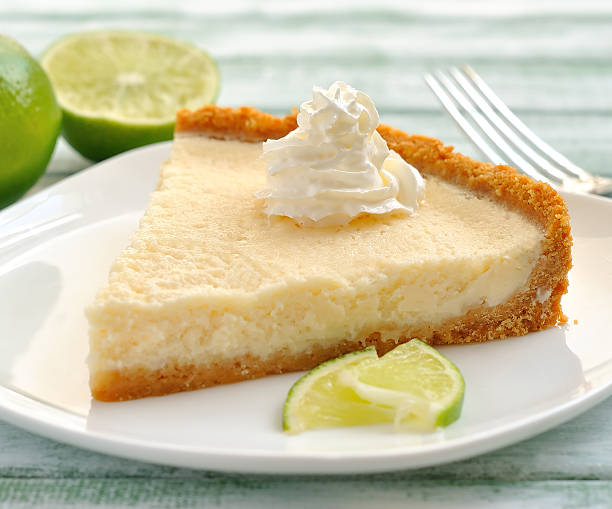 key lime pie - key lime pie dessert pie pastry stock-fotos und bilder