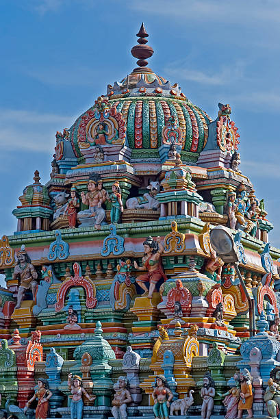 colorida torre em arunachaleswar templo, índia - arunachaleswar temple - fotografias e filmes do acervo