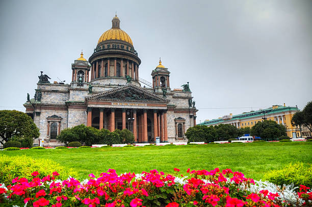 istock Saint Isaac's Cathedral (Isaakievskiy Sobor) in St. Petersburg 177539546