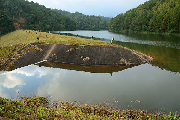 Déversoir de barrage du lac - Photo