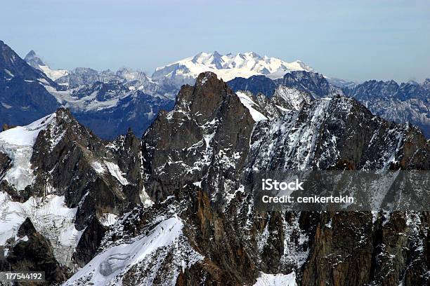 Alpes Franceses Foto de stock y más banco de imágenes de Aiguille de Midi - Aiguille de Midi, Aire libre, Alpes Europeos