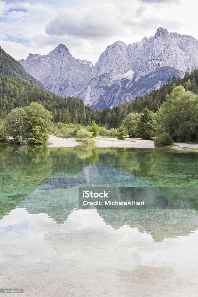 Lake Marienheiligtum Jasna nahe Kronau, Slowenien. - Lizenzfrei Alpen Stock-Foto
