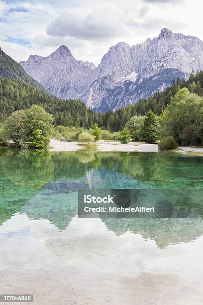 Lake Marienheiligtum Jasna Nahe Kronau Slowenien Stockfoto und mehr Bilder von Alpen - Alpen, August, Baum