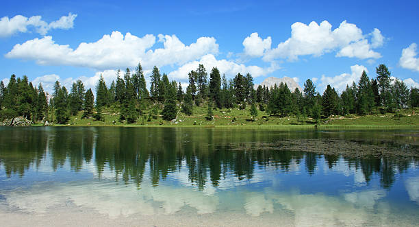 Céu no lago - fotografia de stock