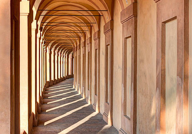 portico di san luca bologna - colonnade stock-fotos und bilder