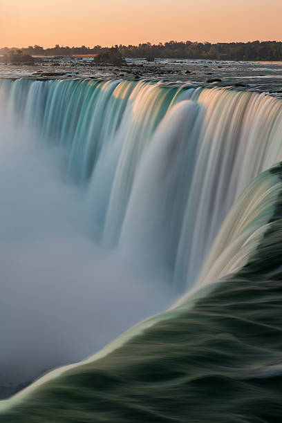 herradura (horseshoe) como a las cataratas del niágara - cataratas del niágara fotografías e imágenes de stock