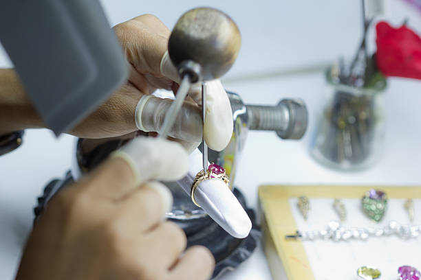 istock Jewelry Repairing 177548483