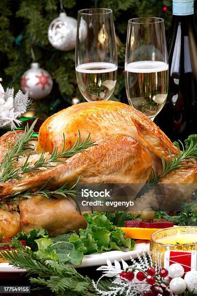 Por Ejemplo Navidad Turquía Foto de stock y más banco de imágenes de Champán - Champán, Navidad, Pavo - Carne blanca