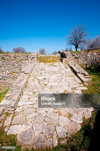 Foto de Rampa Nas Ruínas De Uma Antiga Cidade O Troy e mais fotos de stock de Anatólia - Anatólia, Antigo, Arcaico