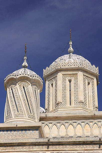 istock Cupolas and domes from the Curtea de Arges Cathedral, Romania 177551668