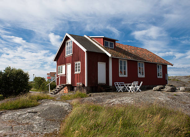 istock Old house on a swedish island 177556090