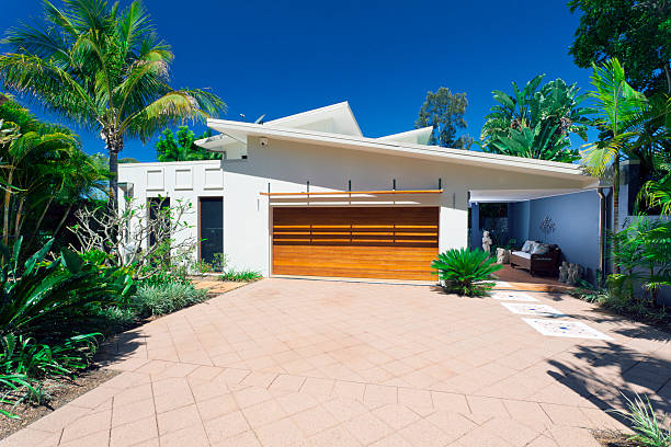 istock Stylish modern white house front in a sunny day 177556942
