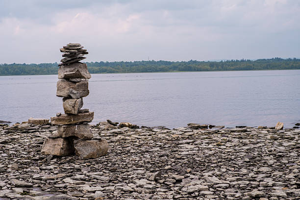 Cтоковое фото Inuksuk на реку