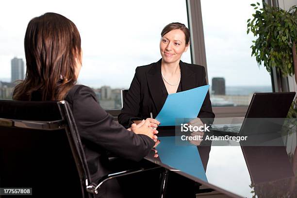 ビジネスのインタビュー - インタビューのストックフォトや画像を多数ご用意 - インタビュー, オフィス, コミュニケーション