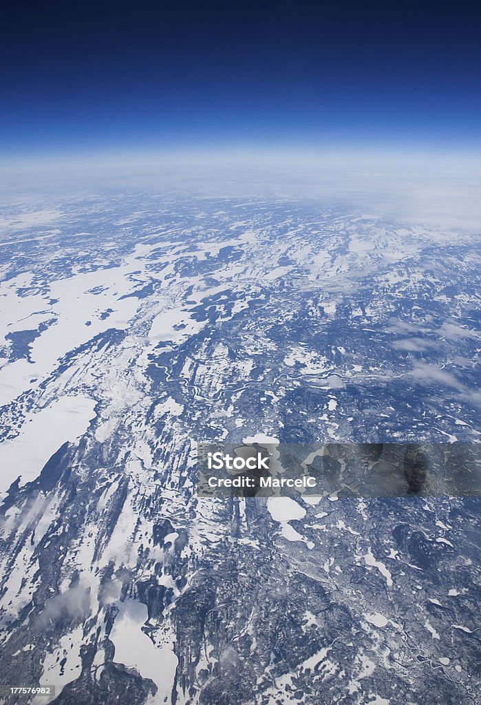 Altitud vista de la tundra congeladas en el Ártico, Canadá. - Foto de stock de Tundra libre de derechos