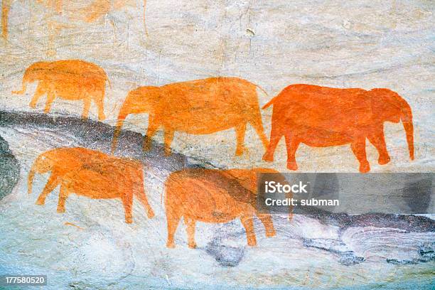 Raffiguranti Roccia Pittura Animali - Fotografie stock e altre immagini di Africa - Africa, Antico - Condizione, Arte tribale