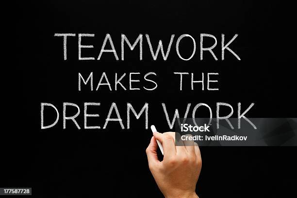 Teamarbeit Macht Den Traum Arbeiten Stockfoto und mehr Bilder von Etwas herstellen - Etwas herstellen, Zusammenarbeit, Abstrakt