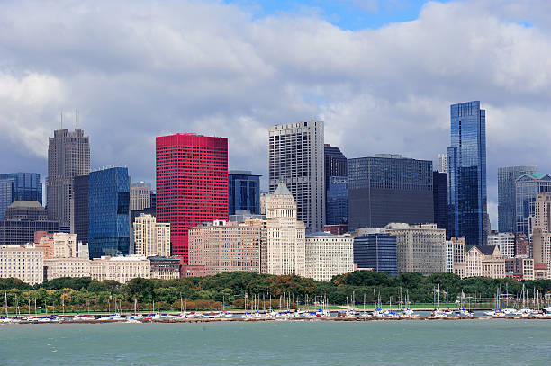 istock Chicago skyline over Lake Michigan 177591547